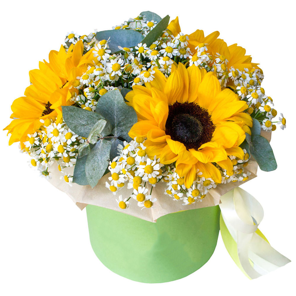 Цветы в коробке с подсолнухами